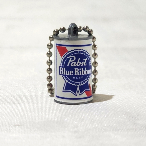Pabst Blue Ribbon Beer Can Keychain - Picture 1 of 3